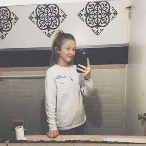 Meet your Posher, Lexi