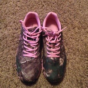 ❌SOLD❌Realtree Girl Camo/Pink Athletic Shoes