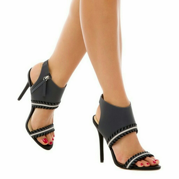 ♡ GX by Gwen Stefani ♡ Takako heels sandals - Picture 5 of 5
