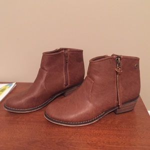 Brown bootie