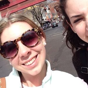 Meet your Posher, Victoria