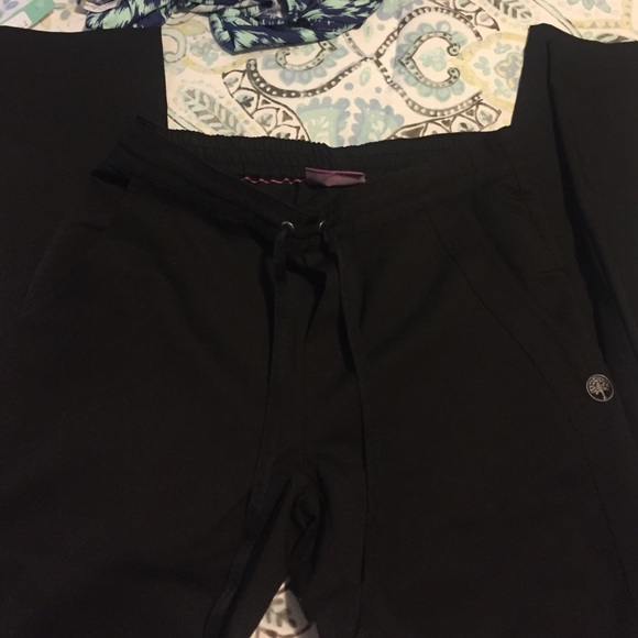 New black scrub pants