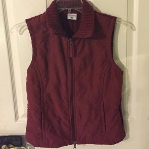 Maroon medium Columbia vest