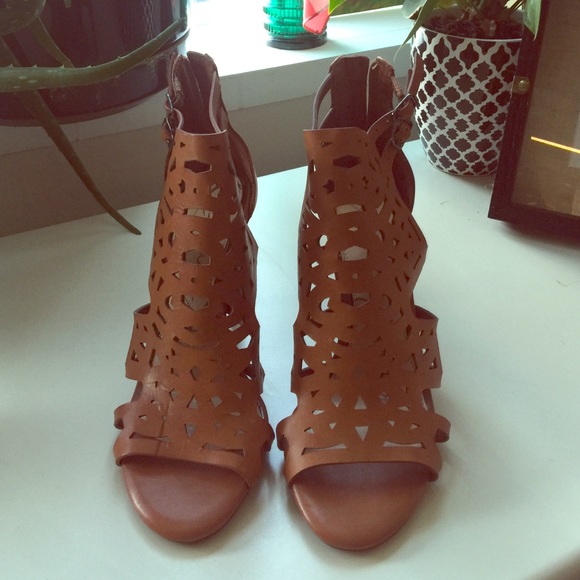 Jessica Simpson heeled shoes