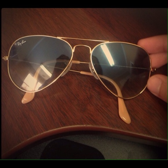 Ray Ban Aviators - Picture 2 of 4