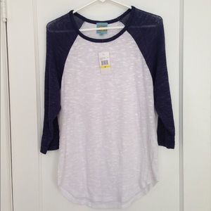 Nwt 3/4 shirt