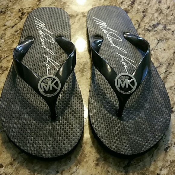 Worn once Michael Kors flipflops