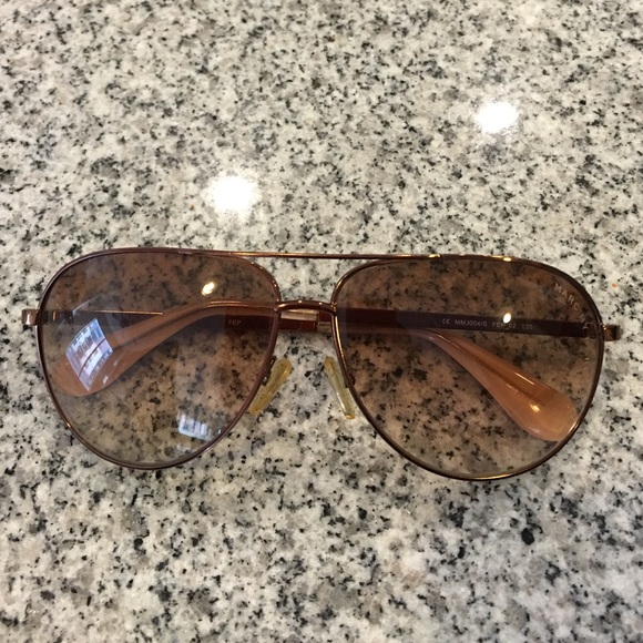 Sunglasses - Picture 3 of 4