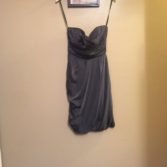 Letting go some beautiful dresses. - Picture 3 of 4