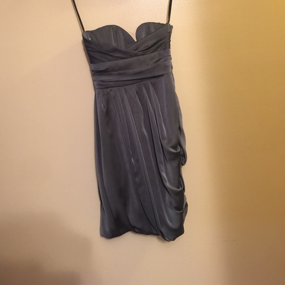 Letting go some beautiful dresses. - Picture 4 of 4