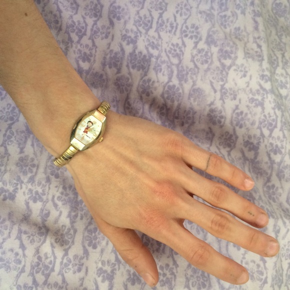 Vintage Betty Boop Watch - Picture 2 of 3