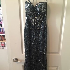 Sherri hill prom dress - size 4