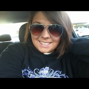 Meet your Posher, Andrea