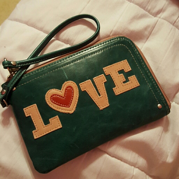 Nwt fossil wristlet