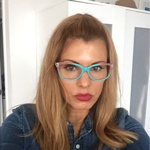 Meet your Posher, Cheri