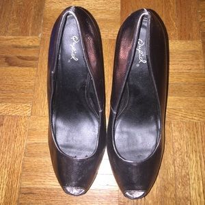 Pewter peep toe heel