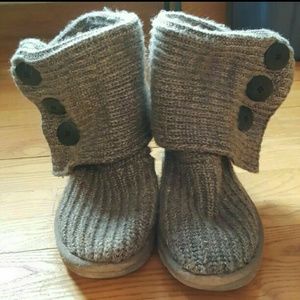 Grey Cardy uggs 7