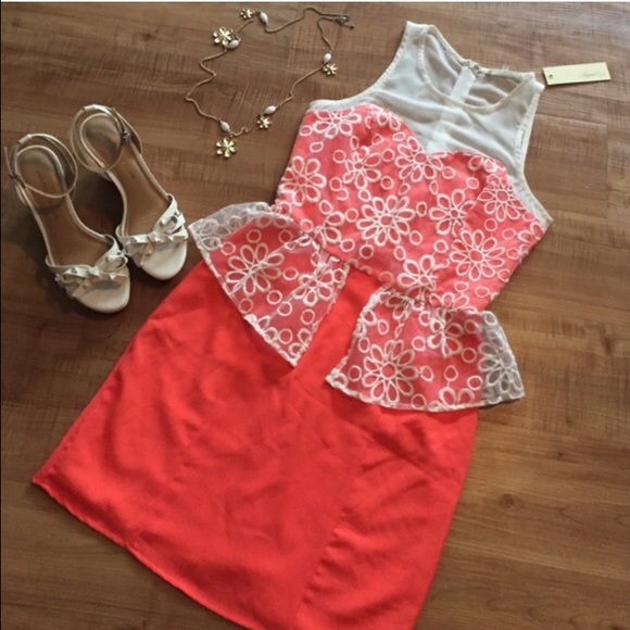 Retro floral peplum dress