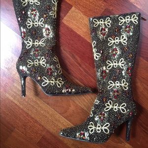 Colin Stuart sequined 8M boots