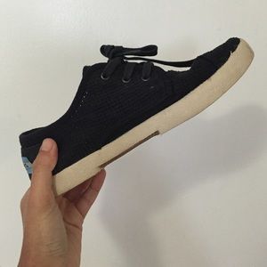 TOMS Perforated Paseos Black Canvas