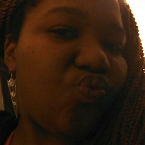 Meet your Posher, Monique