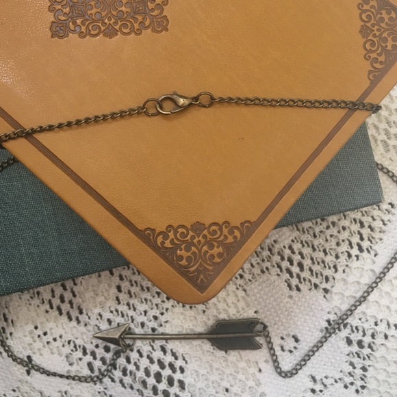 Bronze Arrow Necklace - Picture 3 of 4