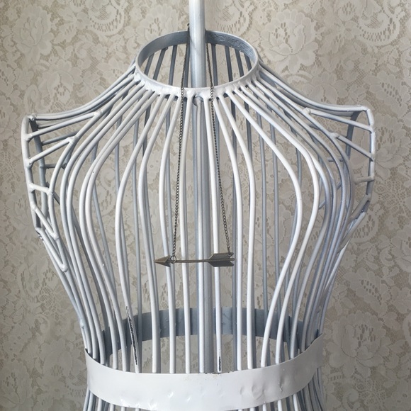 Bronze Arrow Necklace - Picture 4 of 4