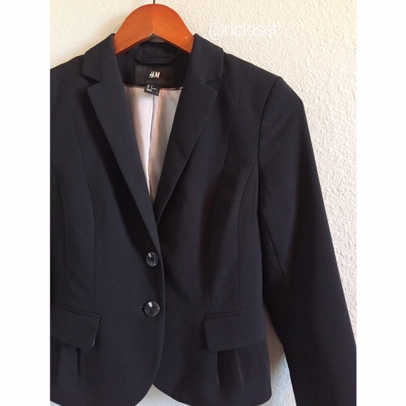 ▫️H&M 2-Button Blazer▫️