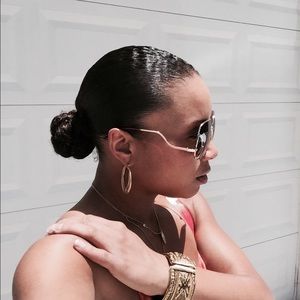 Meet your Posher, Aisha