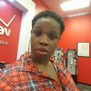 Meet your Posher, Yvette