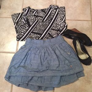 Hollister skirt sz L