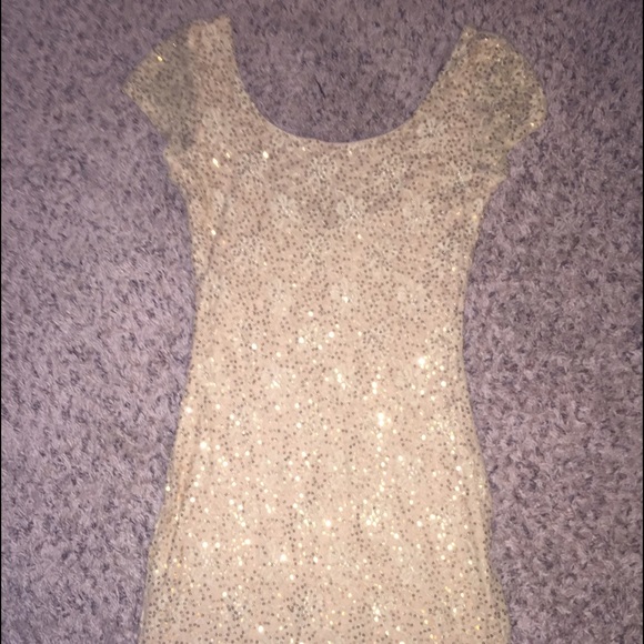Gold sequins bodycon dress