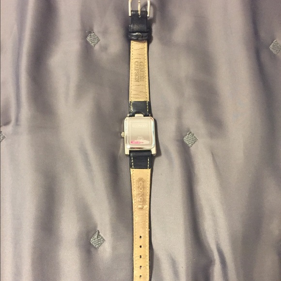 AUTHENTIC COACH WATCH 💕 - Picture 3 of 3