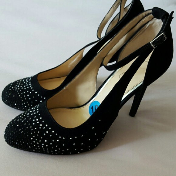 Shoes - Picture 3 of 3