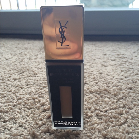 YSL fusion ink Foundation B40