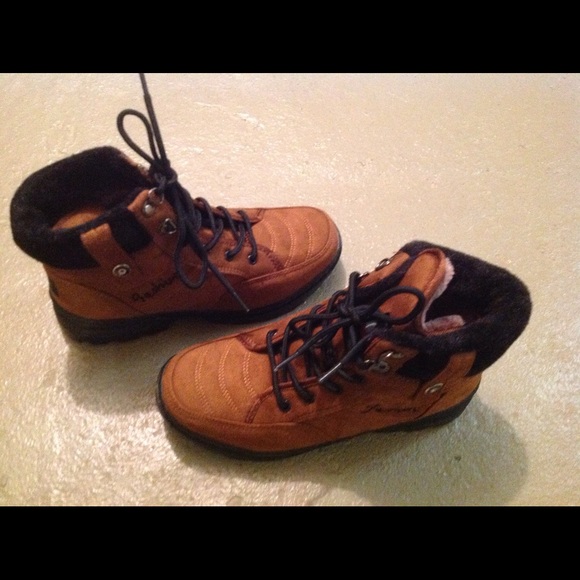 Waterproof fur lined fashion work boots