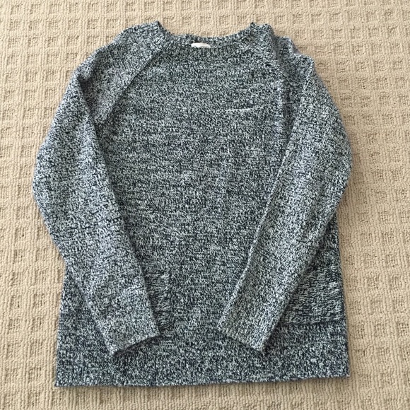 Sweater with front pockets - Picture 2 of 3