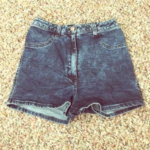 Brandy Melville High Waisted Short
