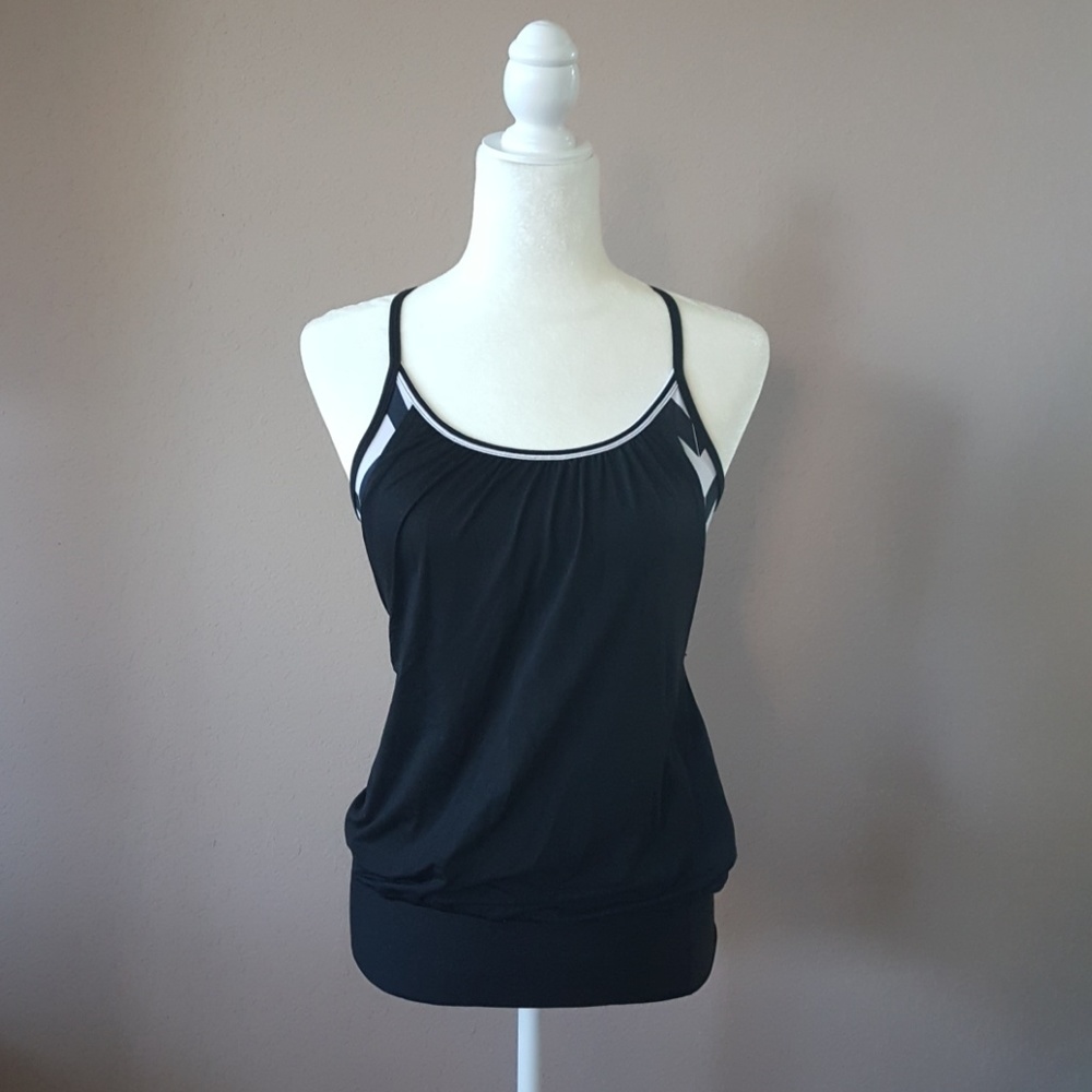 Lululemon black top.  I believe this is a size 4.