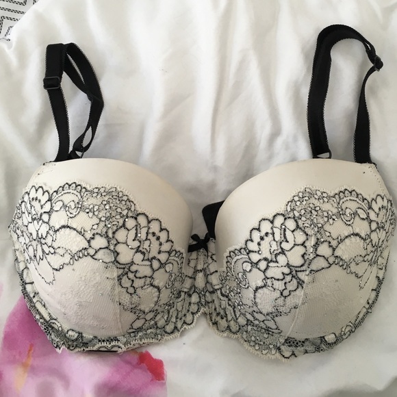 Victoria's Secret Dream Angels Bra 34DD