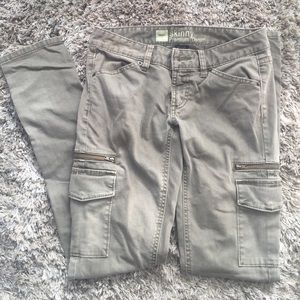 ‼️MUST BUNDLE‼️cargo skinny jeans