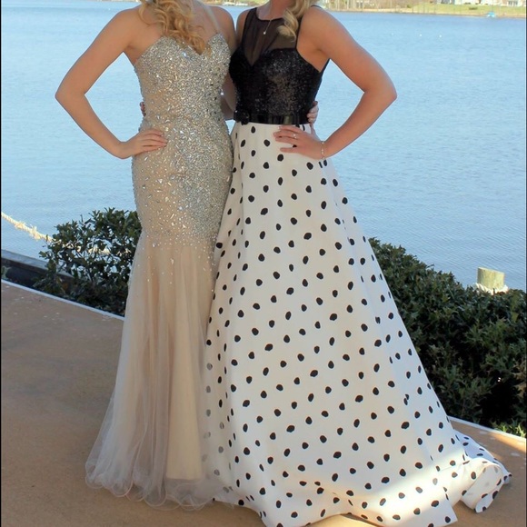 Mermaid style prom dress - Picture 3 of 4