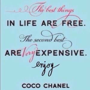 Enjoy some retail therapy🌸