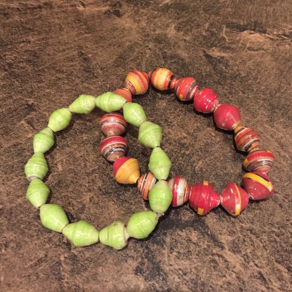Paper bead bracelets - Picture 1 of 3