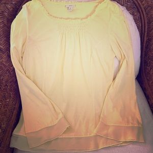 Nice spring yellow top