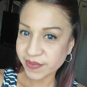 Meet your Posher, Daniela