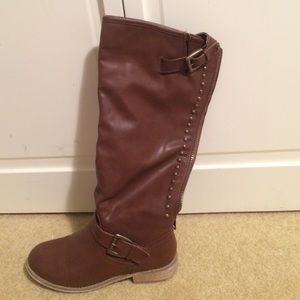 Forever 21 brown boots
