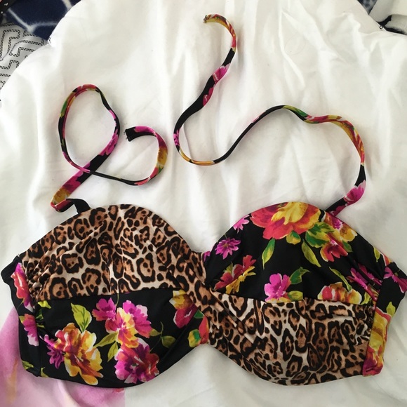 Victoria's Secret Swim Top 34DD