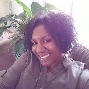 Meet your Posher, Elanda