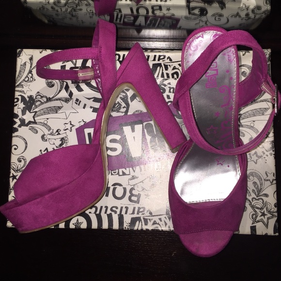 FUCHSIA PINK ANKLE STRAP HEELS💥